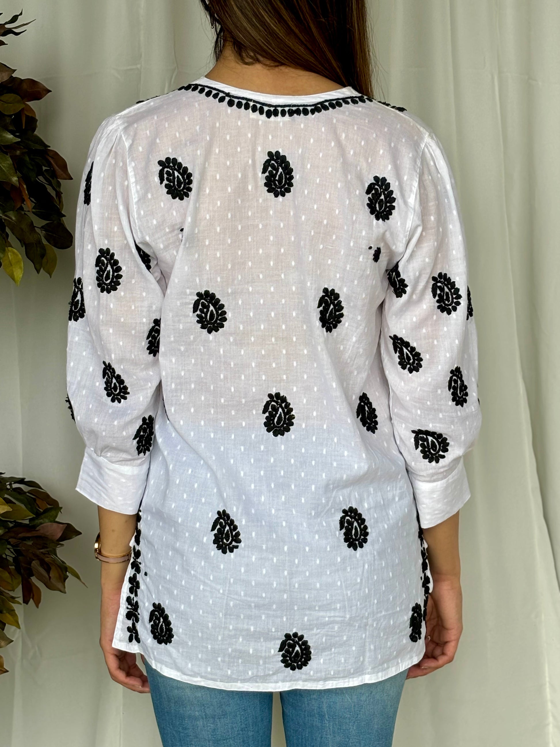 White Chikankari Relaxed Cotton Short Kurti - Desi Hart