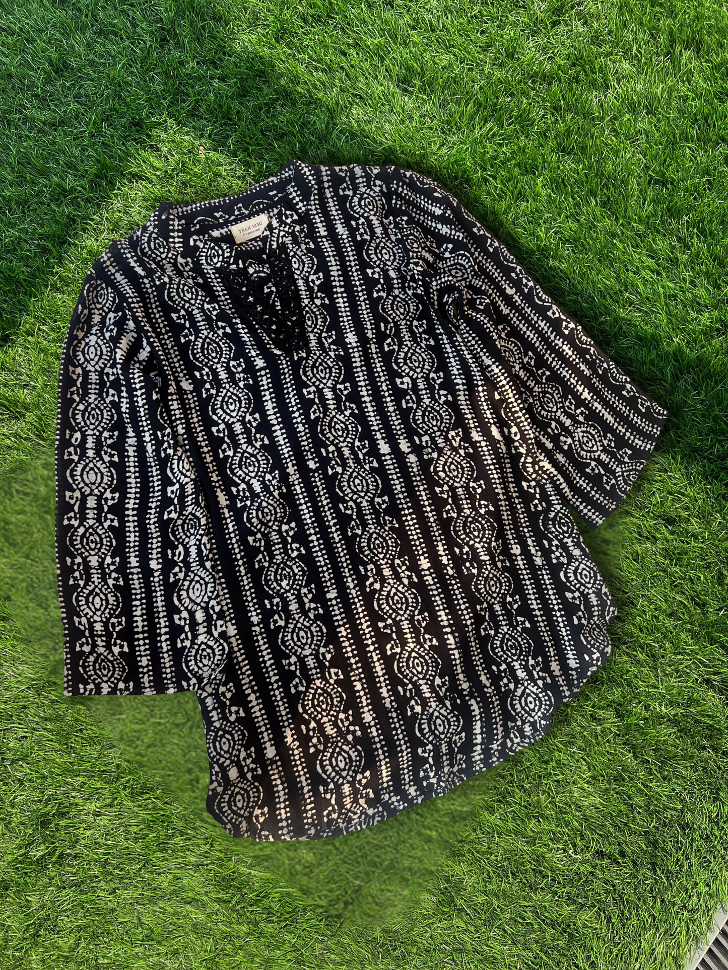 Black Hand Block Relaxed Modal Short Top