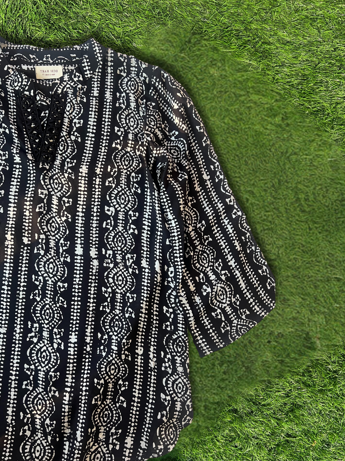 Black Hand Block Relaxed Modal Short Top