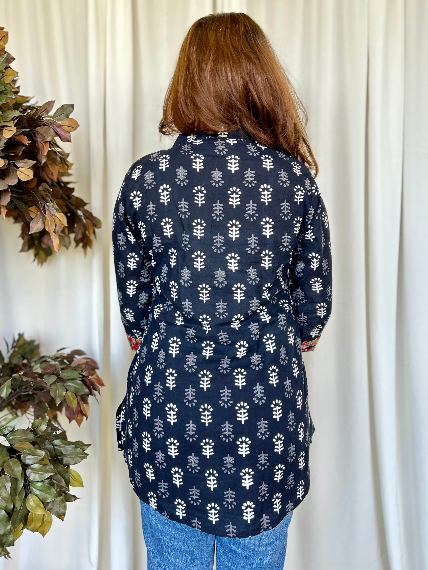 Black Hand Block Straight Cotton Short Kurti - Desi Hart