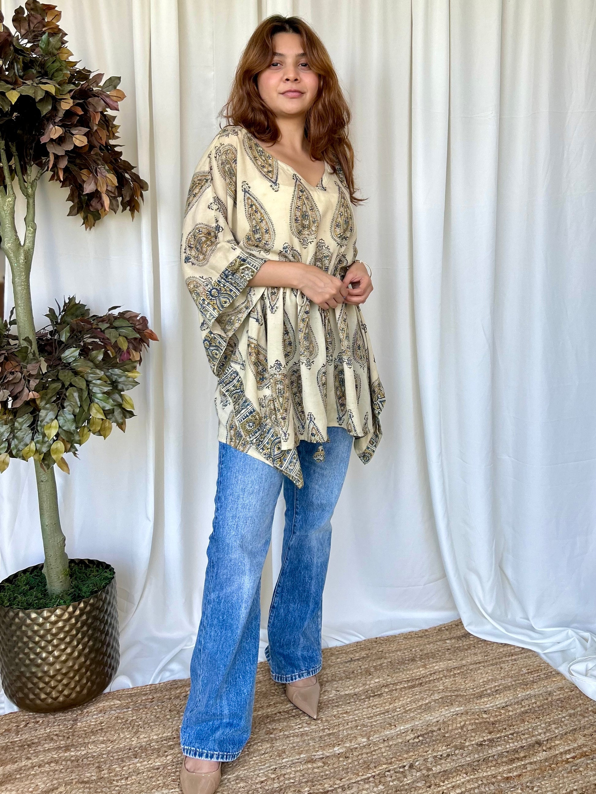 Cream Kalamkari Relaxed Modal Short Top - Desi Hart