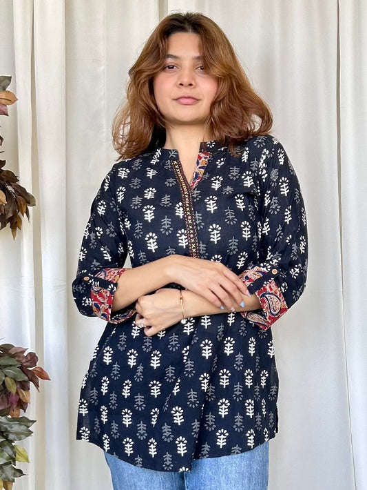 Black Hand Block Straight Cotton Short Kurti - Desi Hart