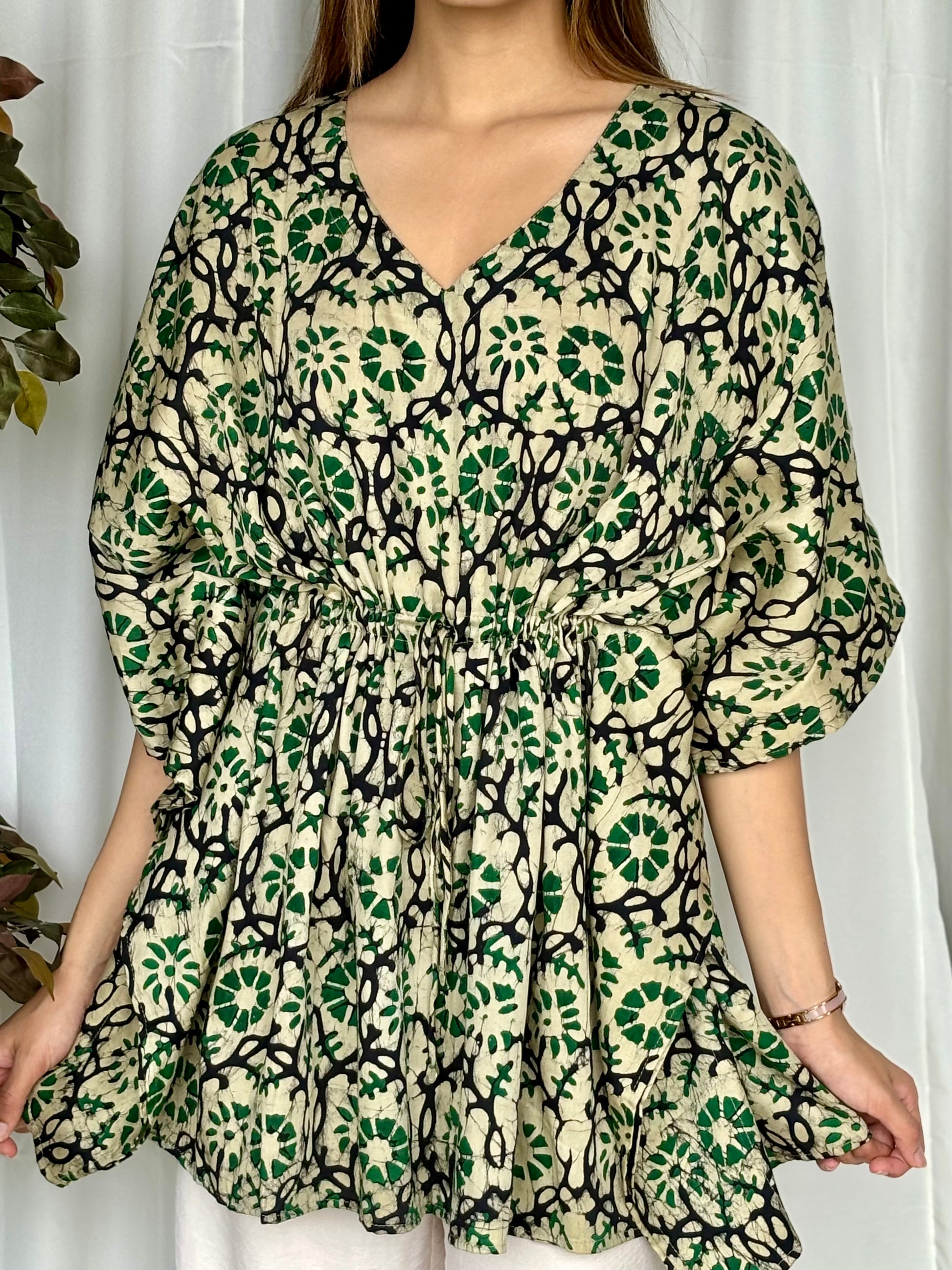 Green Hand Block Relaxed Satin Short Top - Desi Hart 