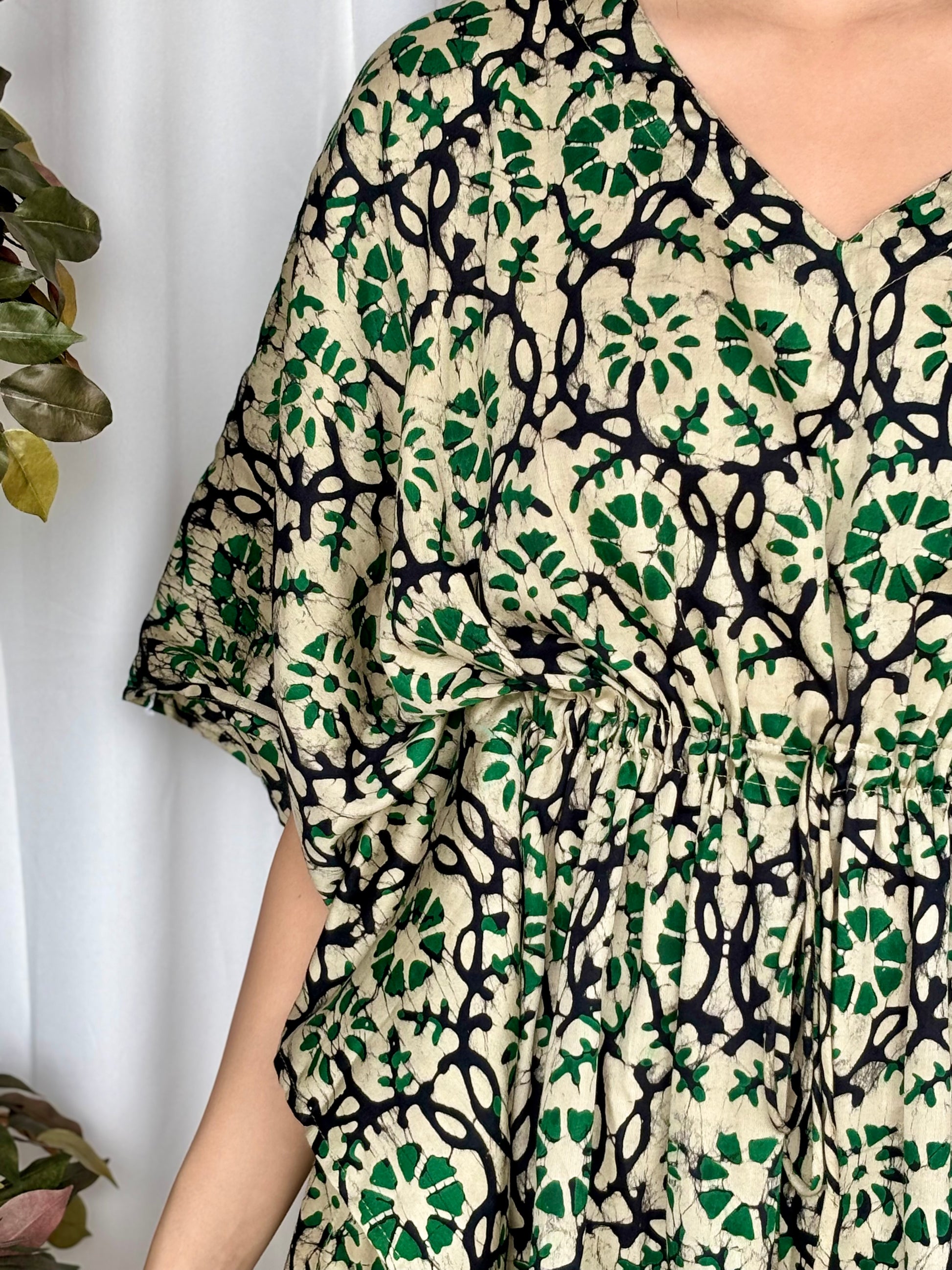Green Hand Block Relaxed Satin Short Top - Desi Hart 
